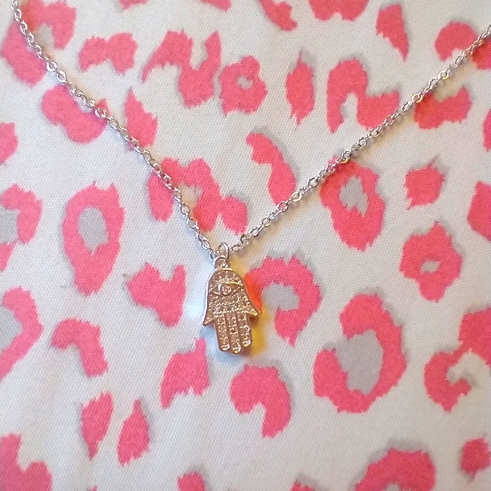 NEW Silver Dainty Hamsa 🪬 Necklace Evil Eye Protection